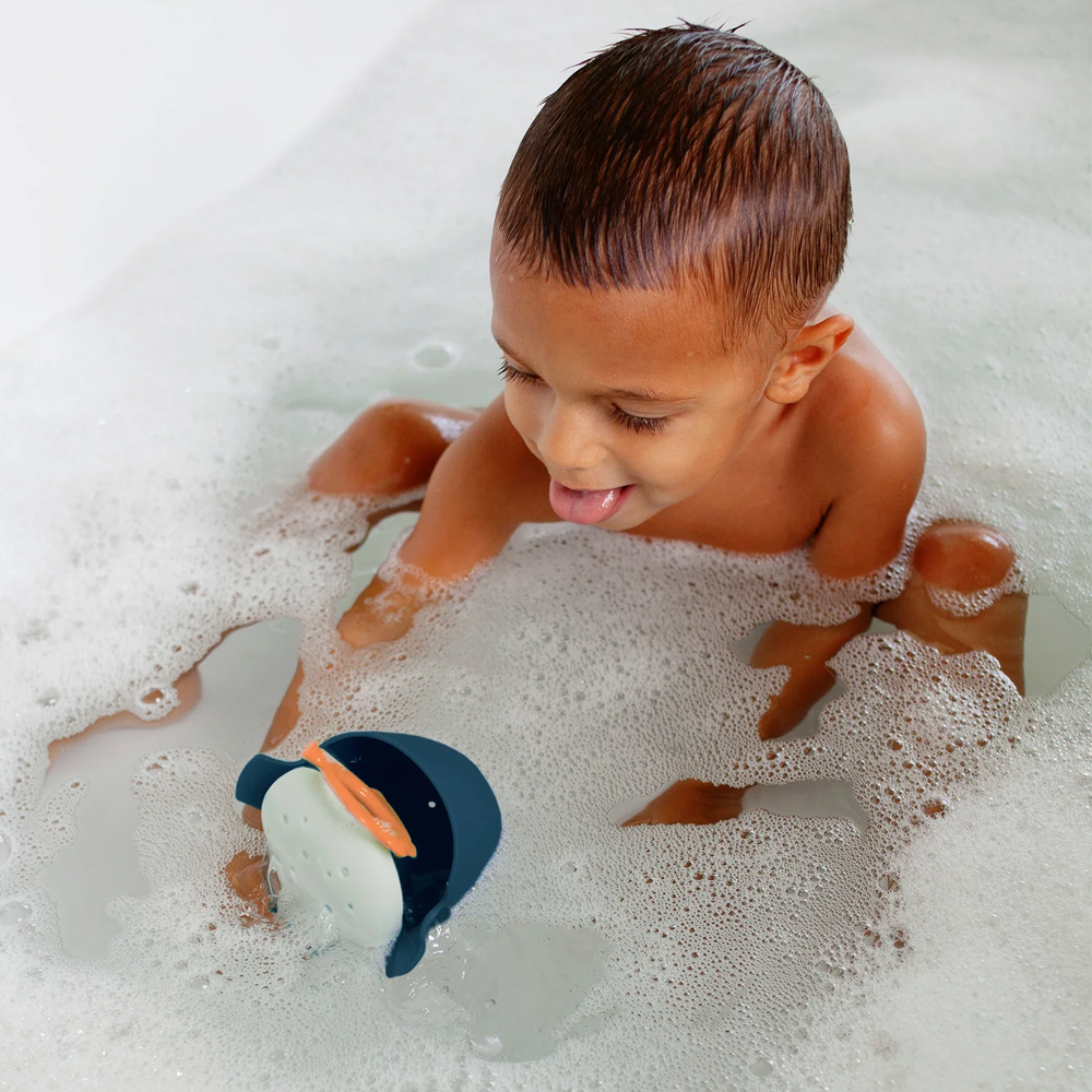 Boon - Chomp Hungry Whale Bath Toy Navy