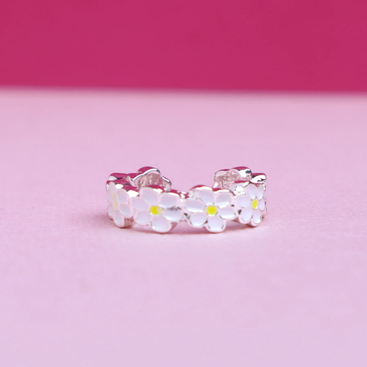 Lauren Hinkley Daisy Chain Ring in Bunny Box