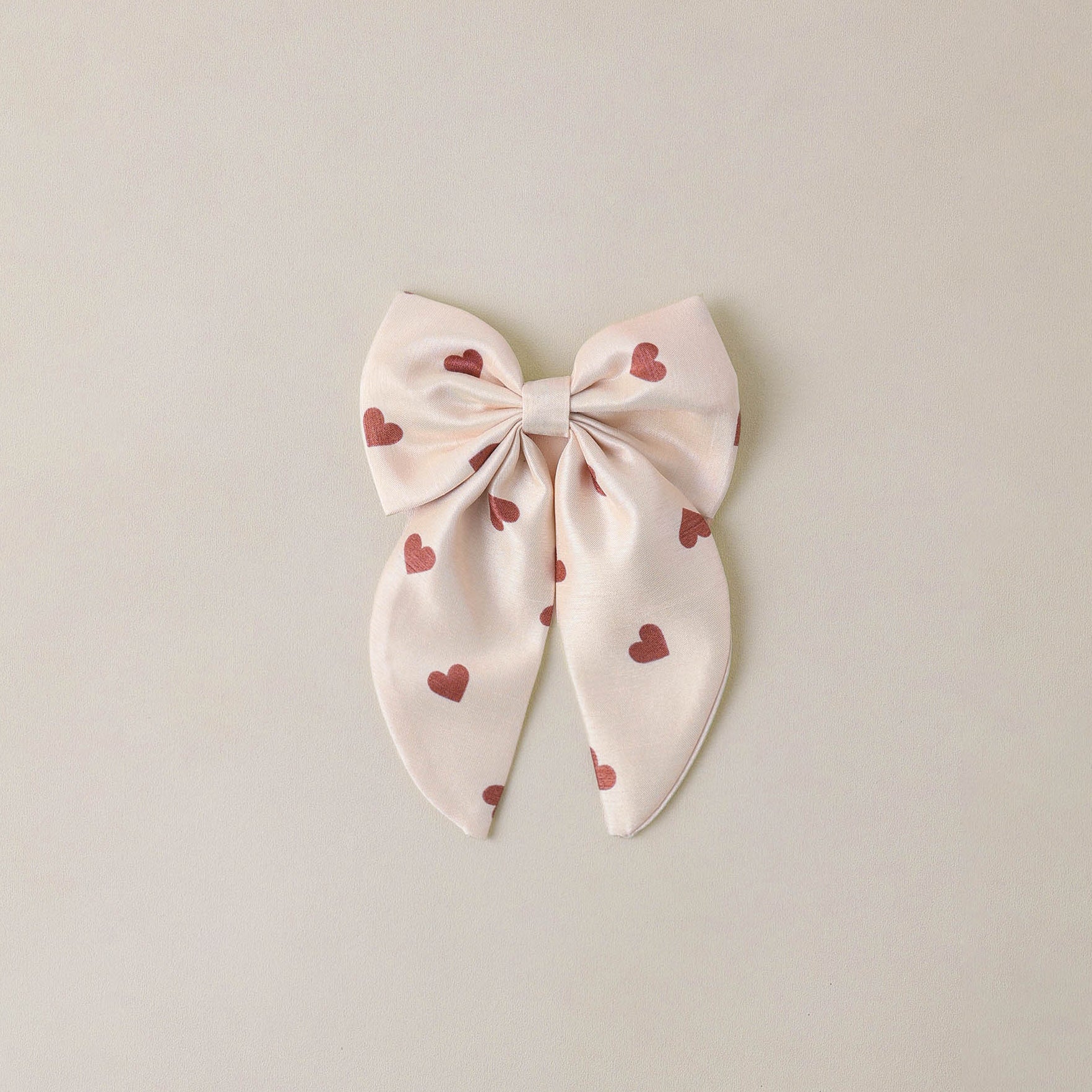 Everly Bow - Red Hearts