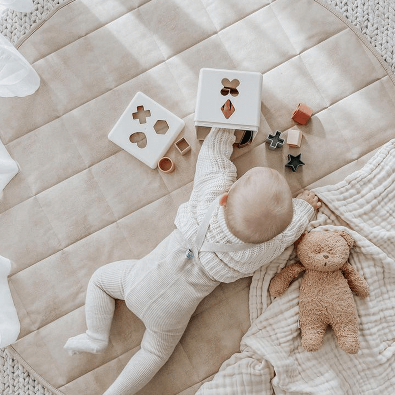 Mushie Shape Sorting Box