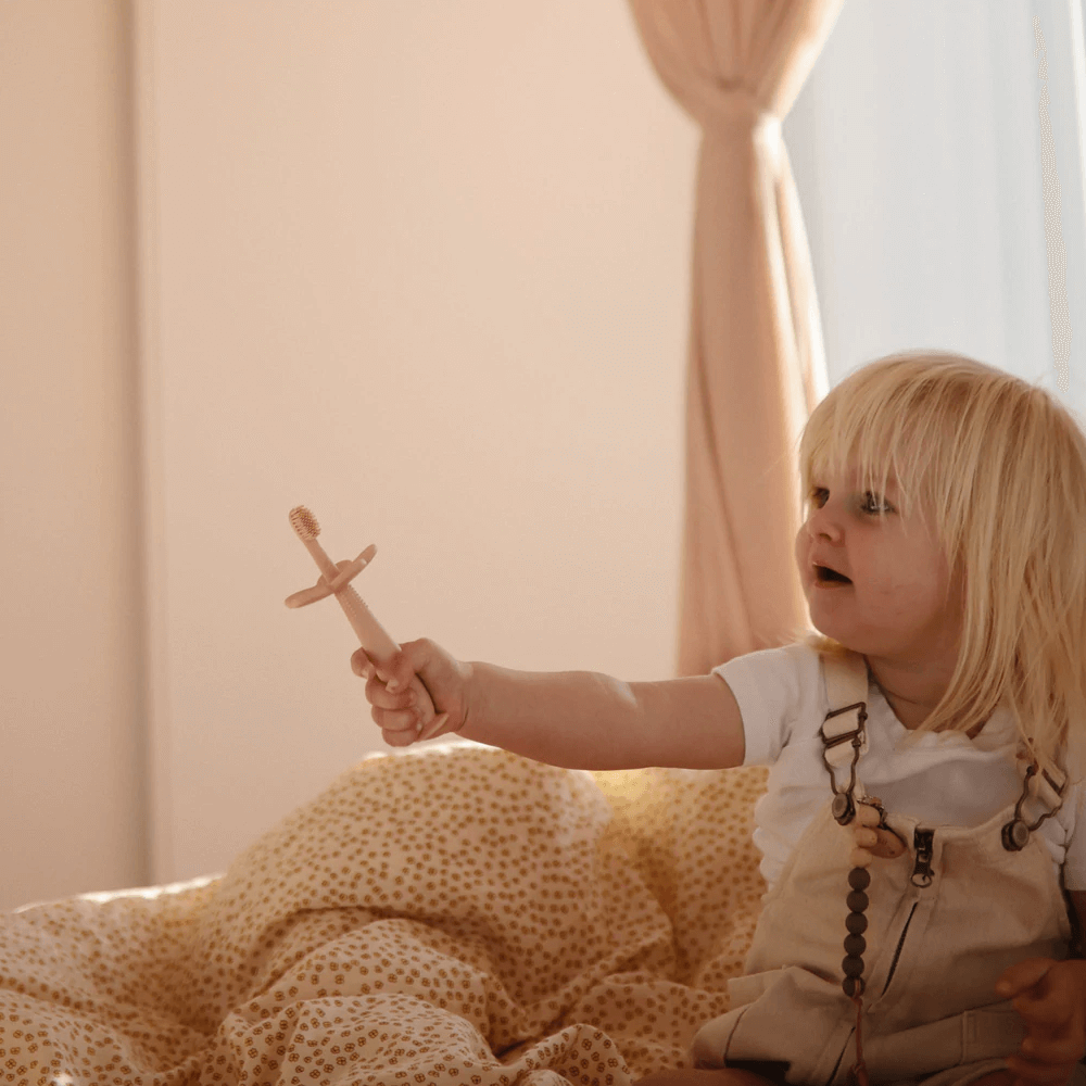 Mushie Training Toothbrush Flower - Blush