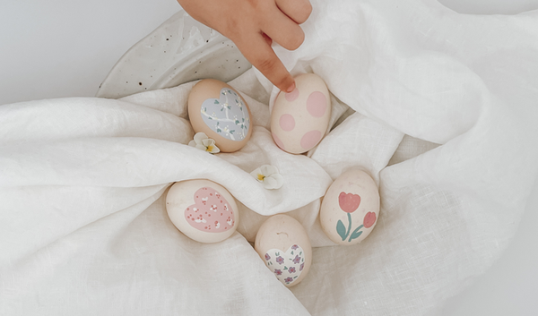 Hand painted eggs - crafts for kids. 