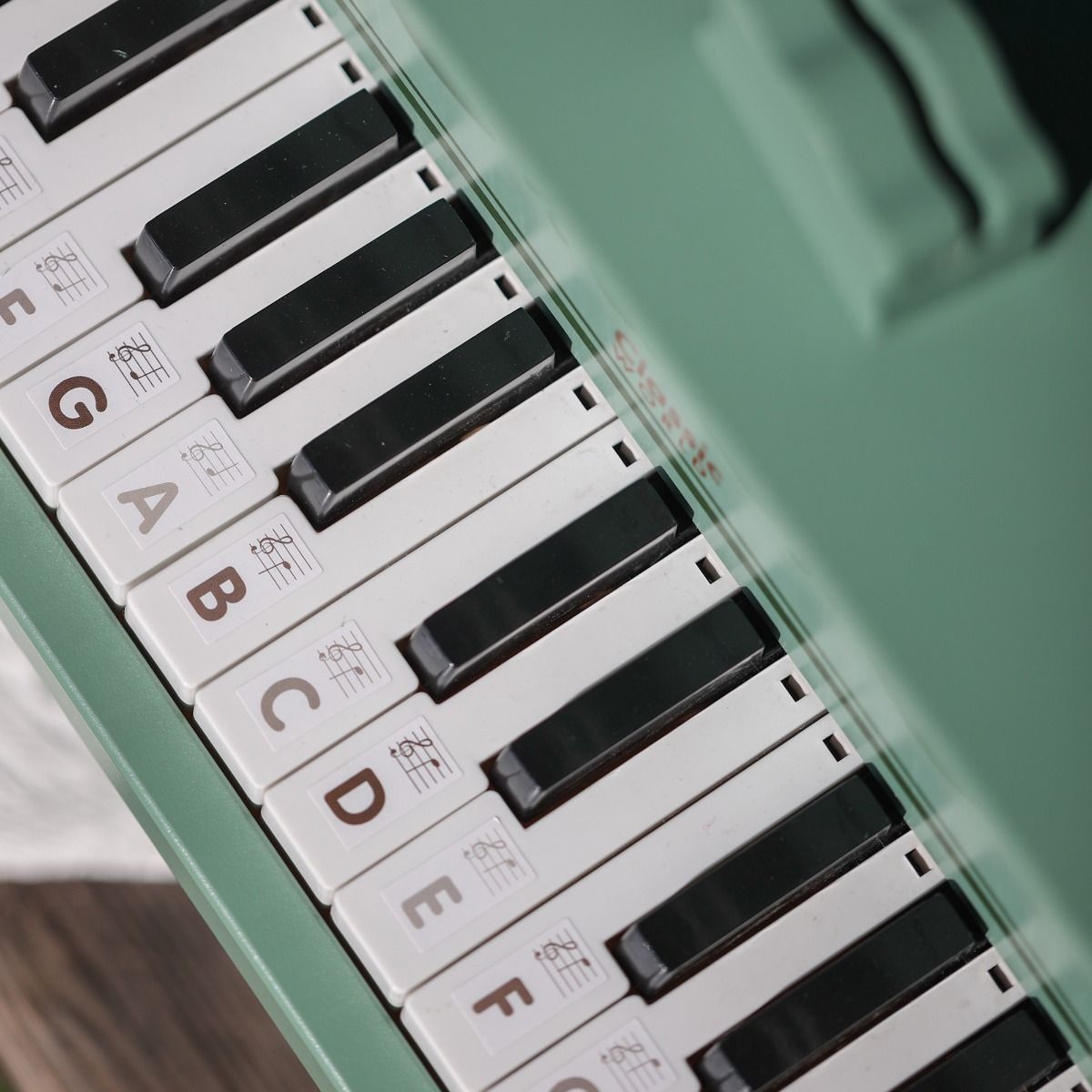 Classic World Vintage Piano