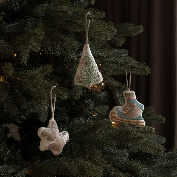 Avery Row Christmas Tree Decoration Single - Christmas Tree