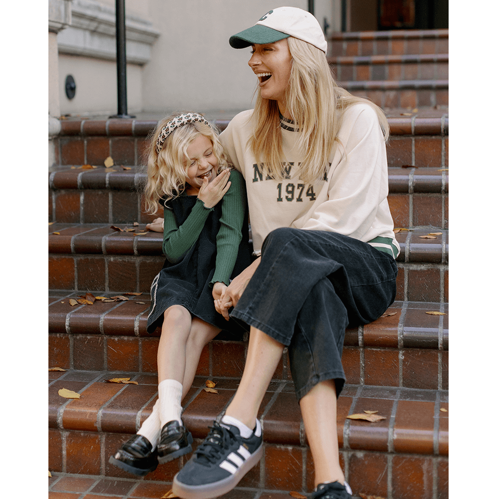 Rylee + Cru Womens Oversized Raglan Sweatshirt - New York