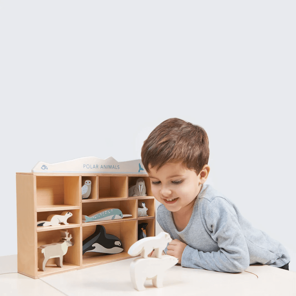 Tender Leaf Polar Animals Set