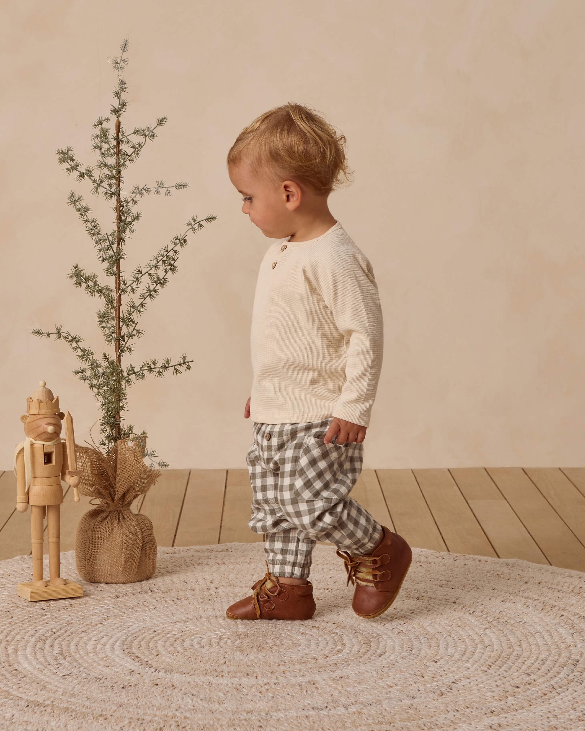 Quincy Mae Luca Pant - Forest Check