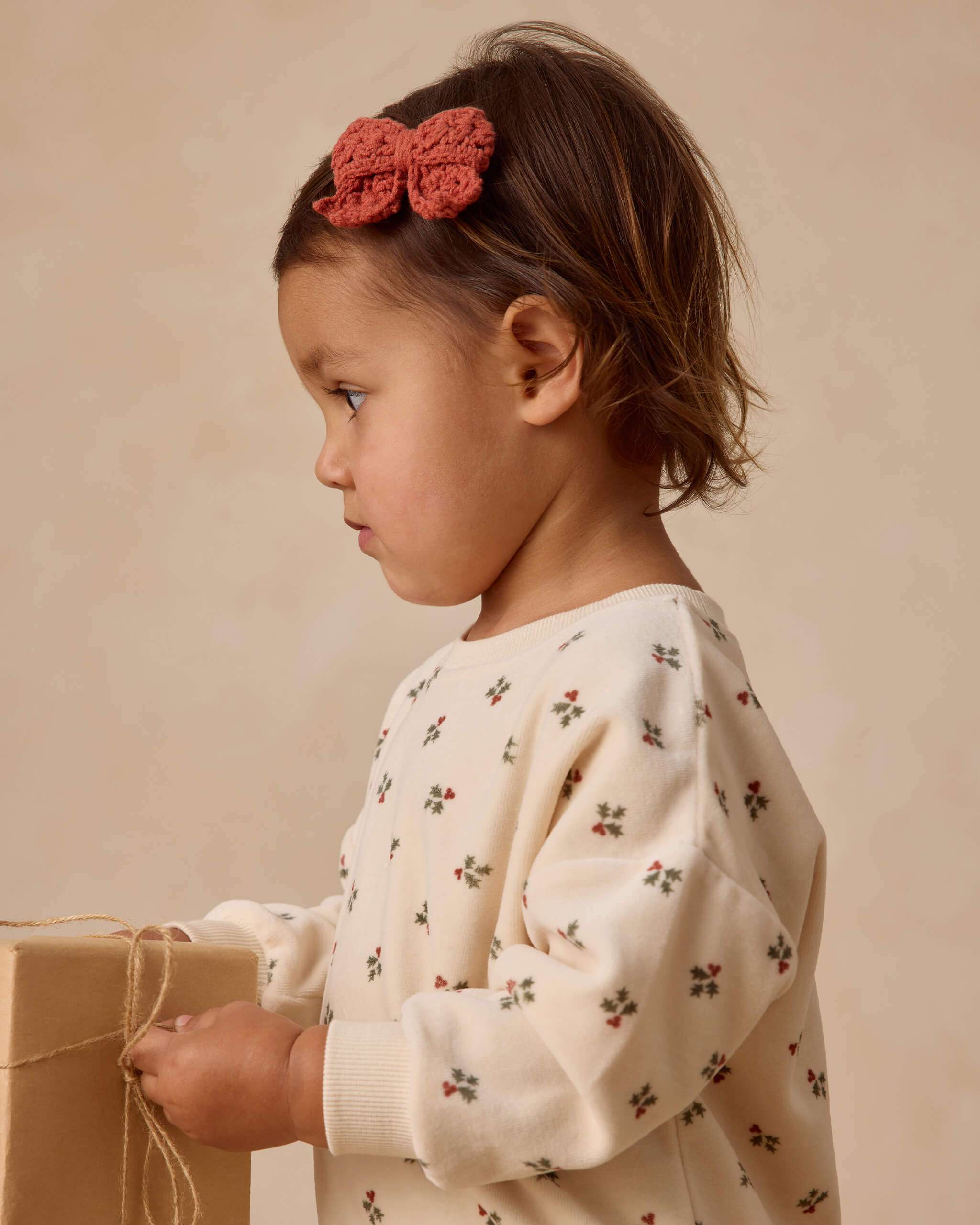 Quincy Mae Velour Relaxed Sweatpant - Holly Berry