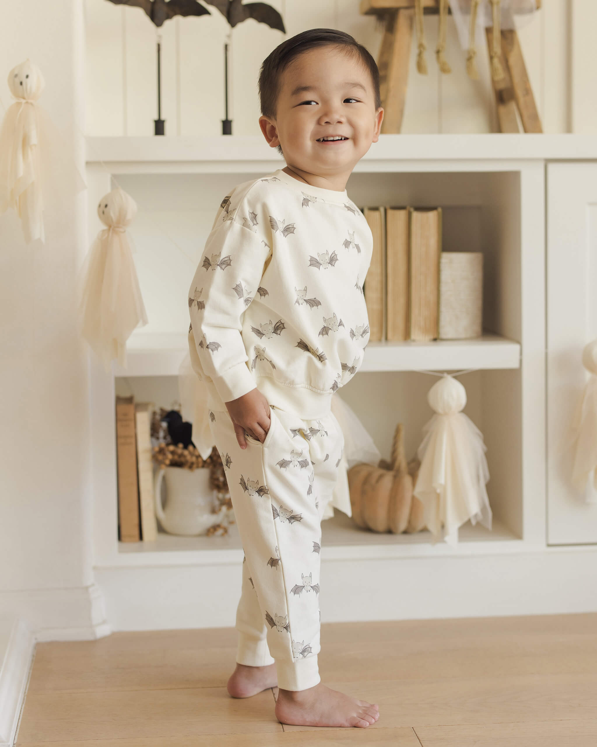 Quincy Mae Relaxed Fleece Sweatshirt - Bats