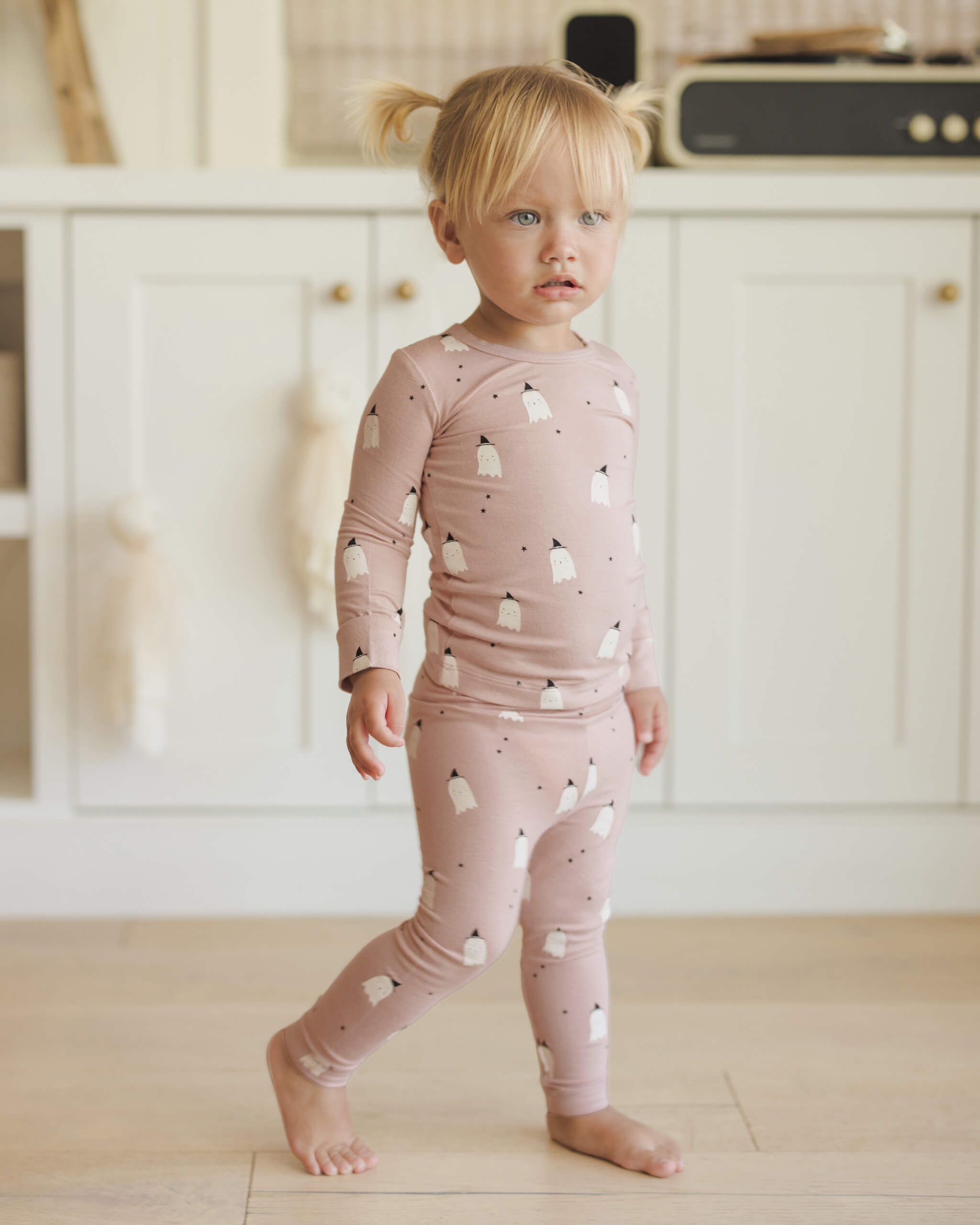 Quincy Mae Bamboo Pajama Set - Pink Ghosts