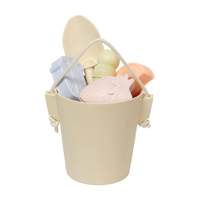 Sunnylife Silicone Bucket & Spade Set - Apple Sorbet