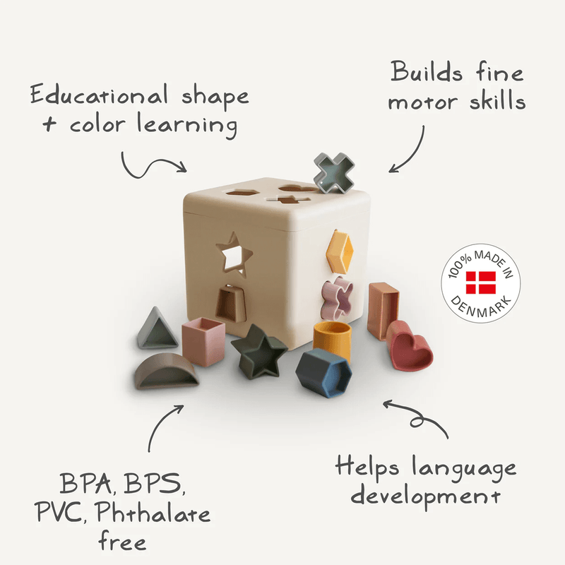 Mushie Shape Sorting Box - Blush