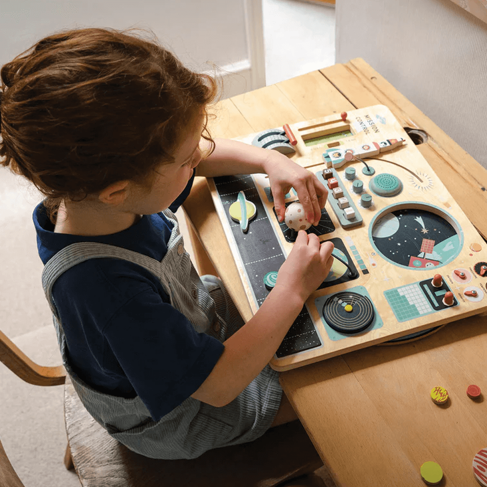 Tender Leaf Space Station