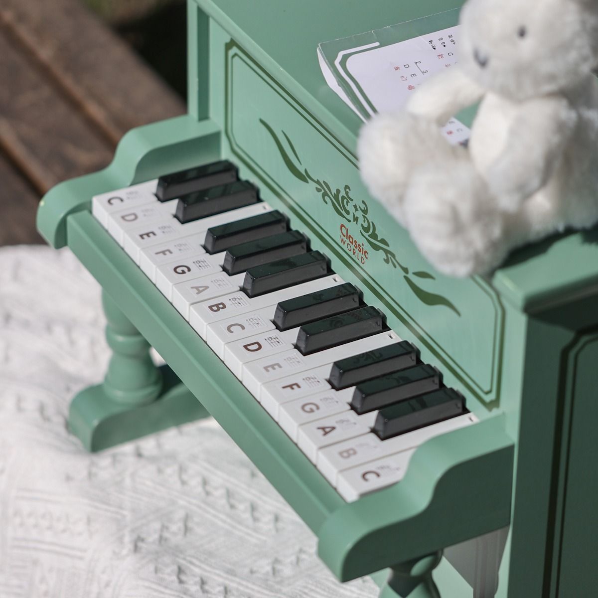 Classic World Vintage Piano