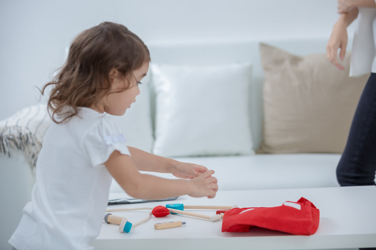Plan Toys- Doctor Set