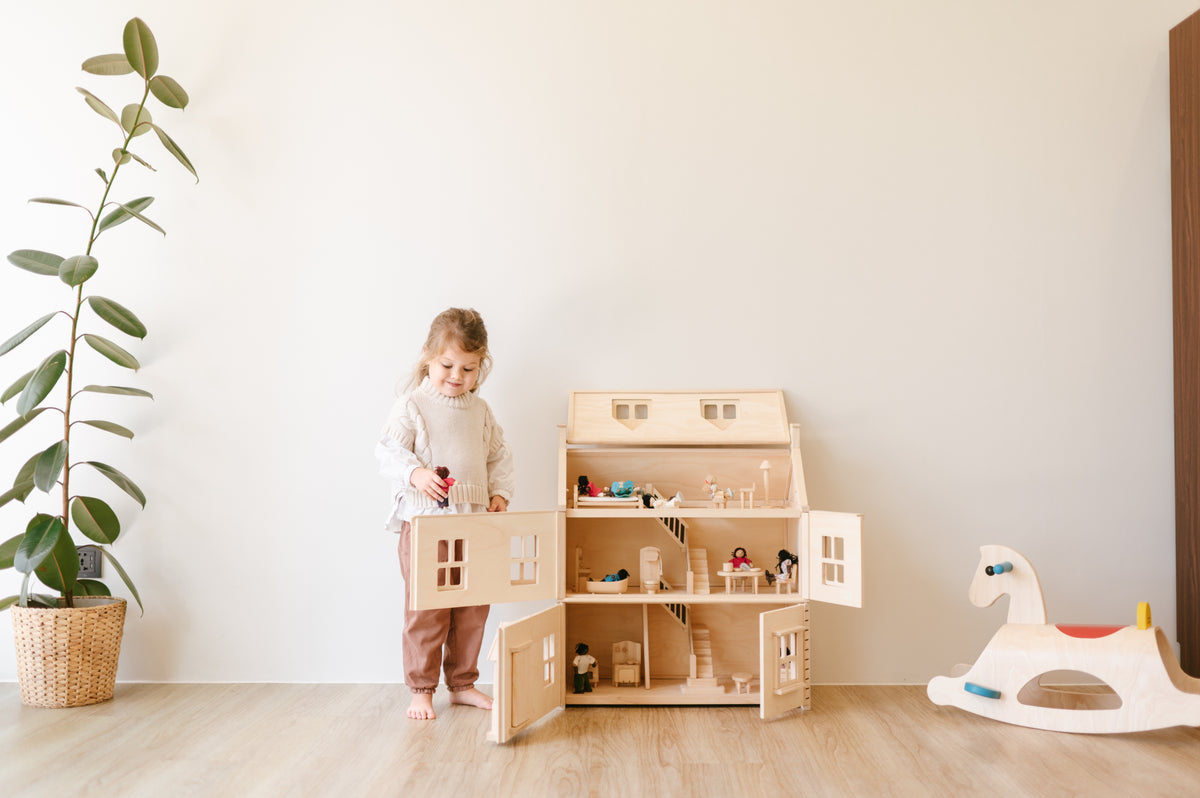 Plan Toys- Victorian Dollhouse