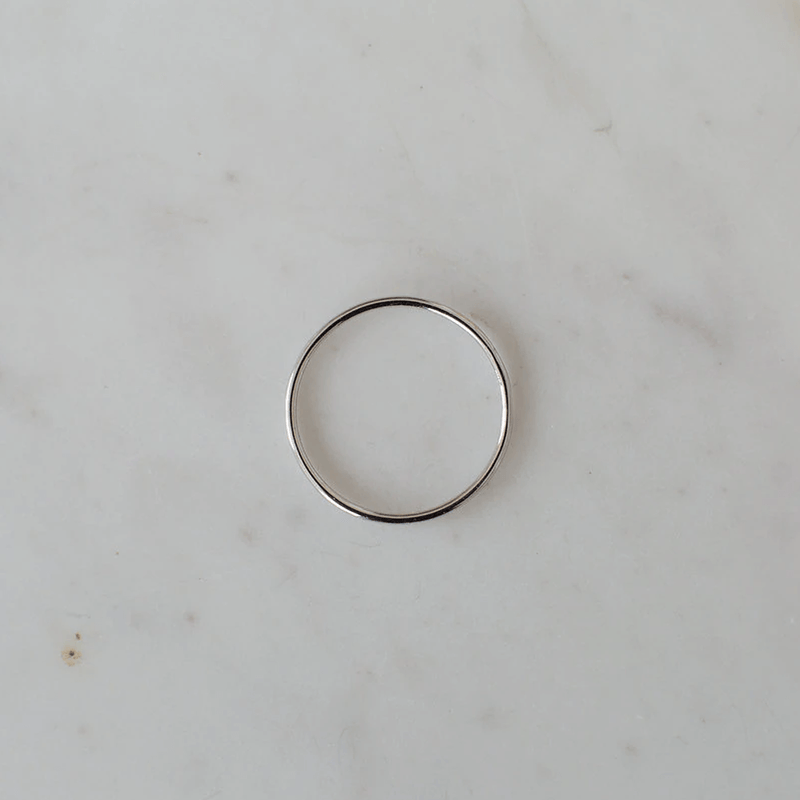 Sophie Store Smooth Band Ring