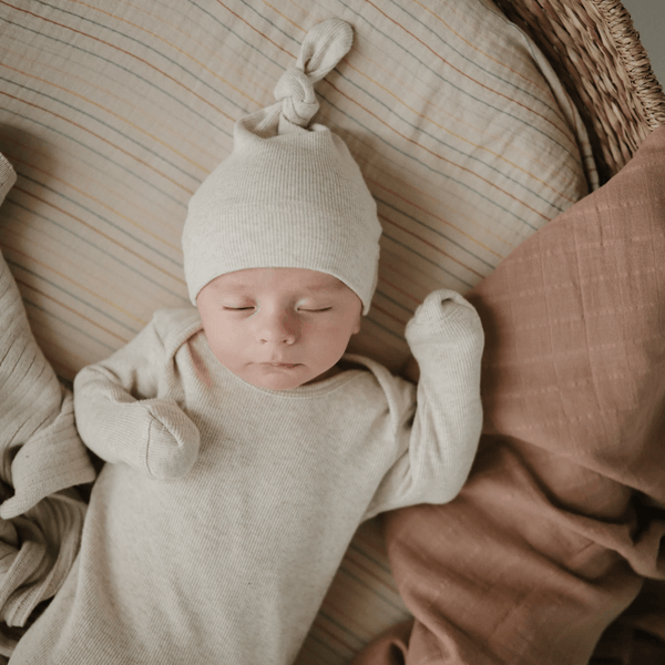 Mushie Ribbed Baby Beanie - Beige Melange