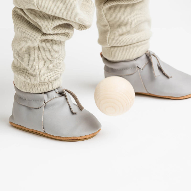 Pretty Brave Baby Moc - Grey
