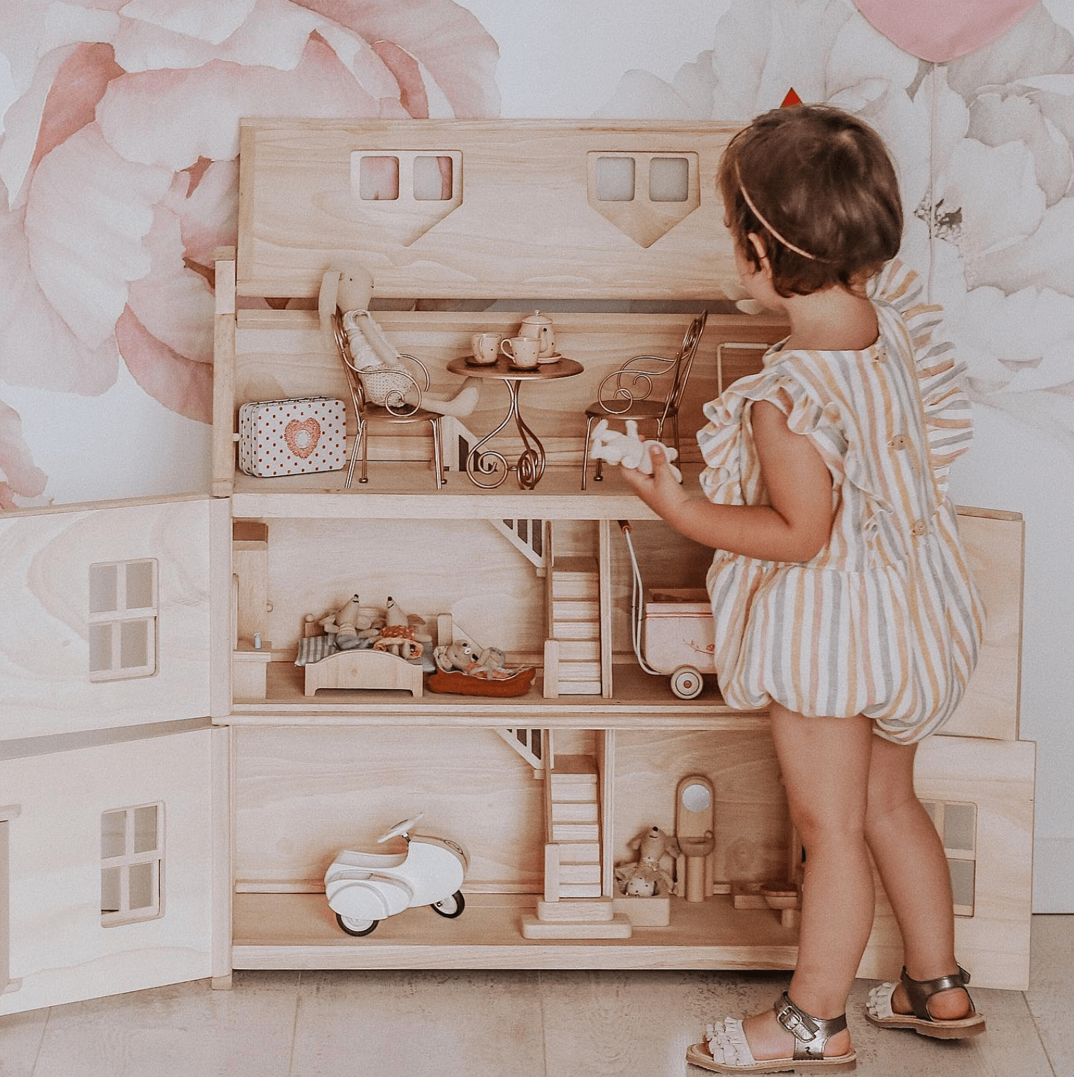 PlanToys Victorian Doll House